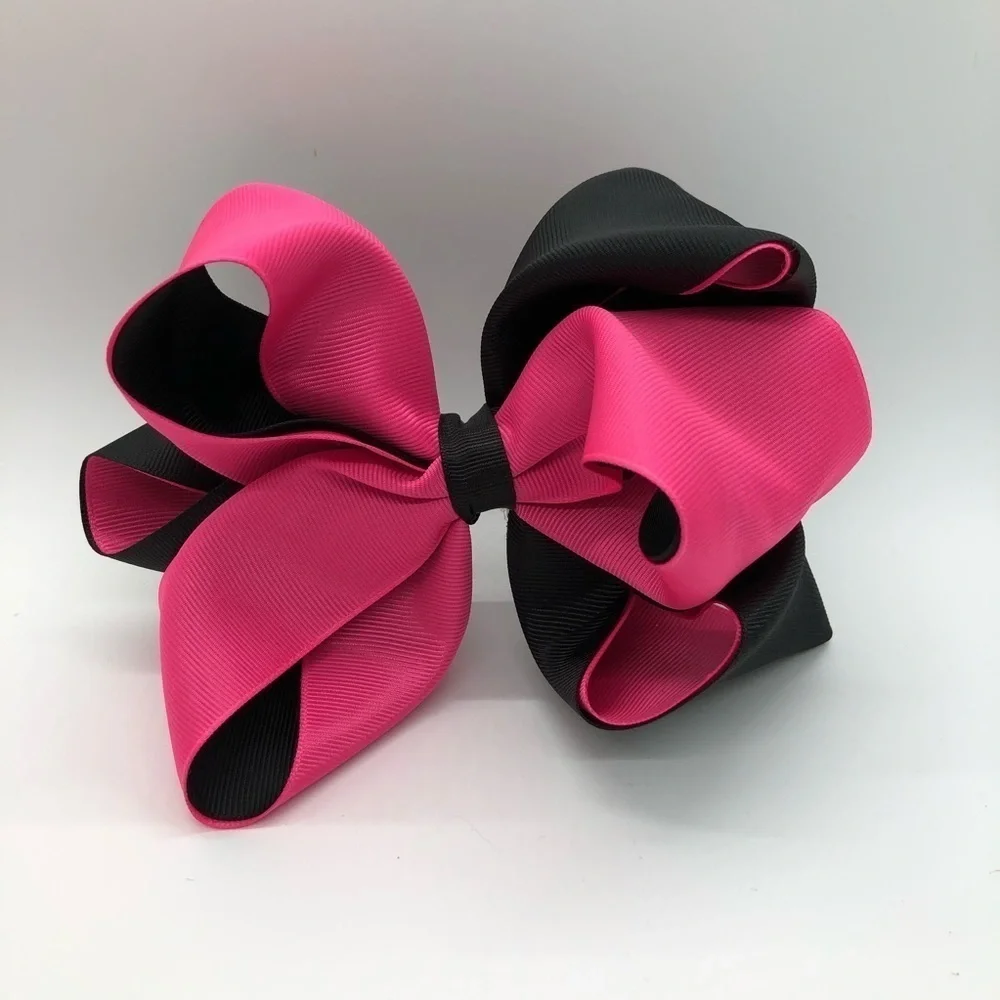 Gaby’s Black and Pink Oversized Bow